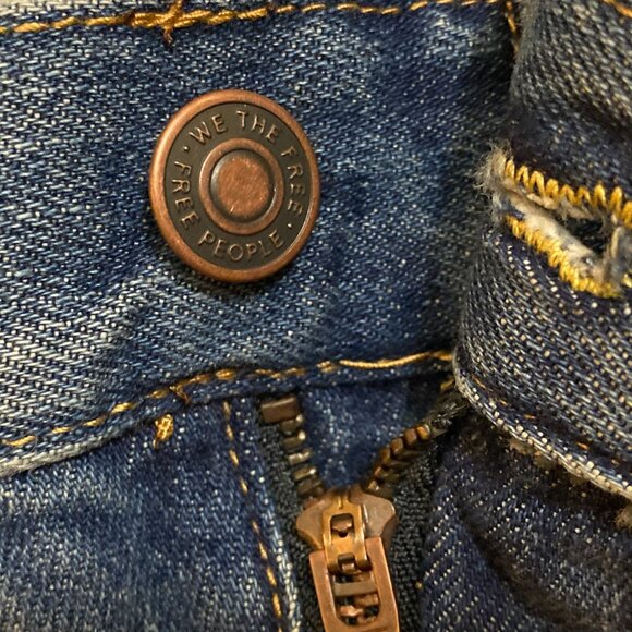 Free People We The Free Saratoga Blue Pleated Frayed Hem Distressed Denim Skirt - Picture 6 of 14